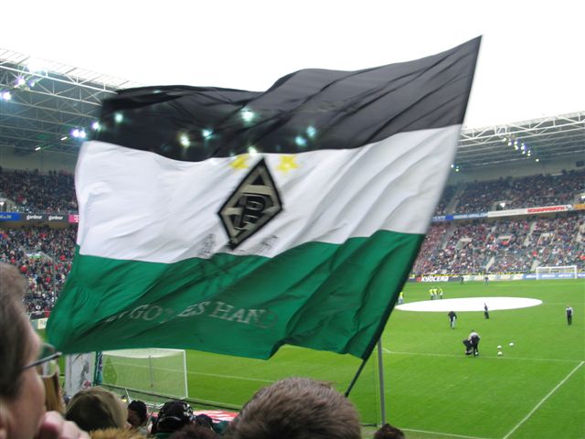 BORUSSIA STARTET MIT HEIMSPIEL GEGEN SCHALKE